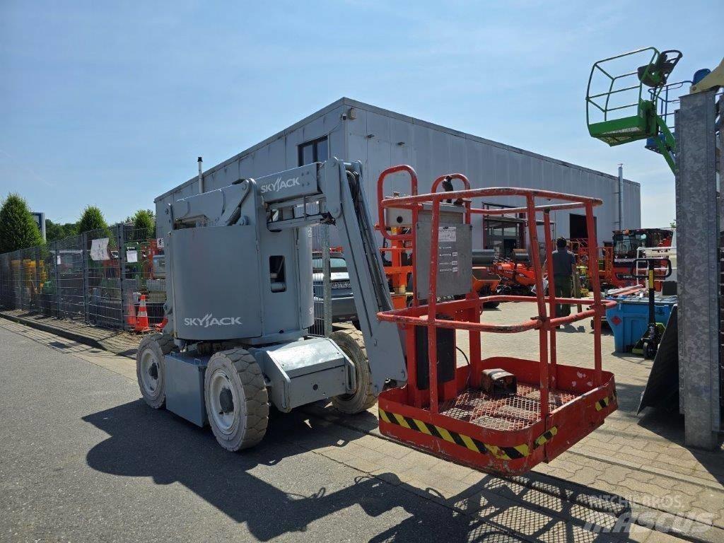 SkyJack SJKB 33 N Articulated boom lifts