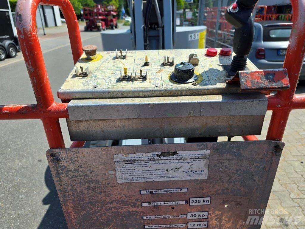 SkyJack SJKB 33 N Articulated boom lifts