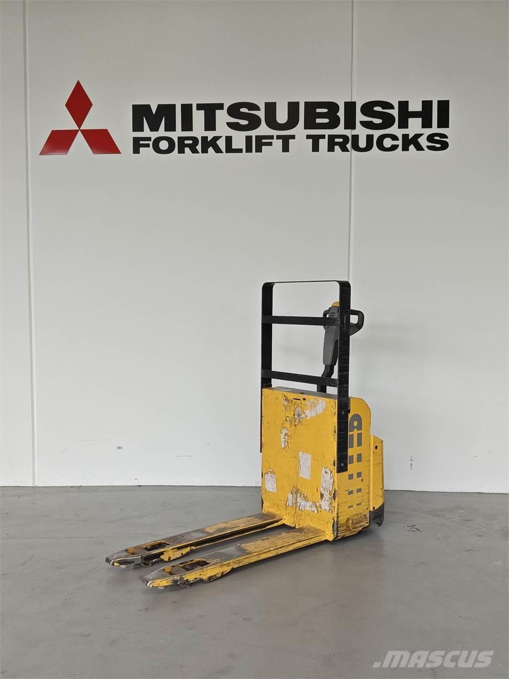 Atlet PLL180 Pedestrian stacker