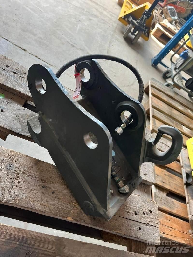  HS03 Quick Connectors