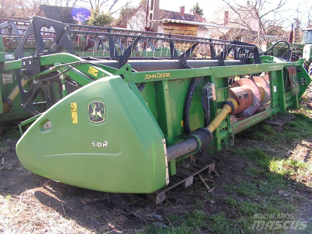 John Deere 618 R Harvester Headers