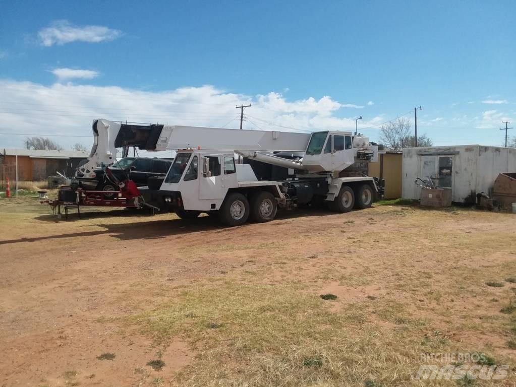 P&H T400XL Mobile and all terrain cranes