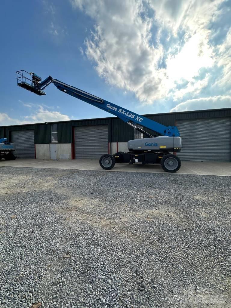 Genie SX 125 XC Telescopic boom lifts