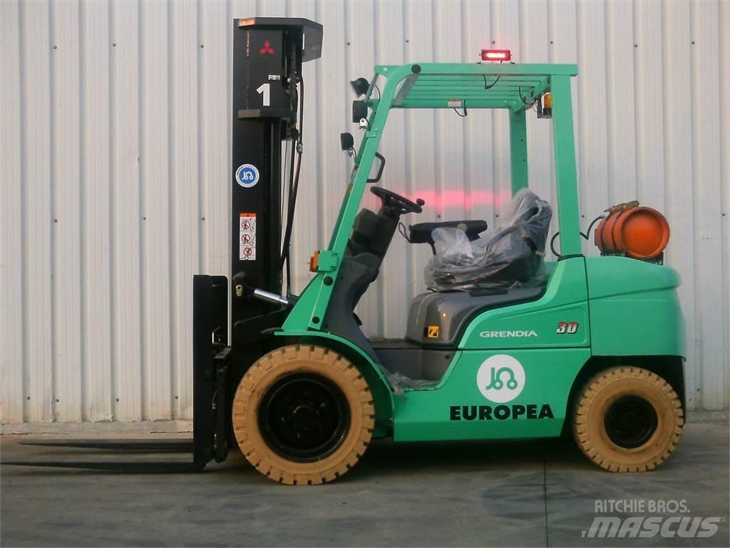 Mitsubishi FG30NTD LPG trucks