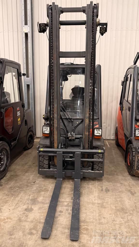 Linde H25D-02 Diesel Forklifts
