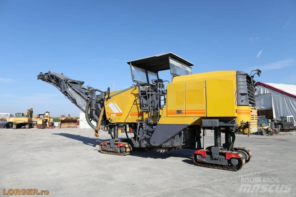 Wirtgen W 210 Asphalt cold milling machines