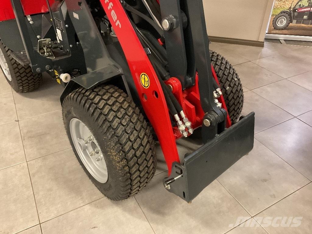 Schäffer 1622 FE Multi purpose loaders