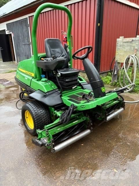 John Deere 7200 A Fairway mowers