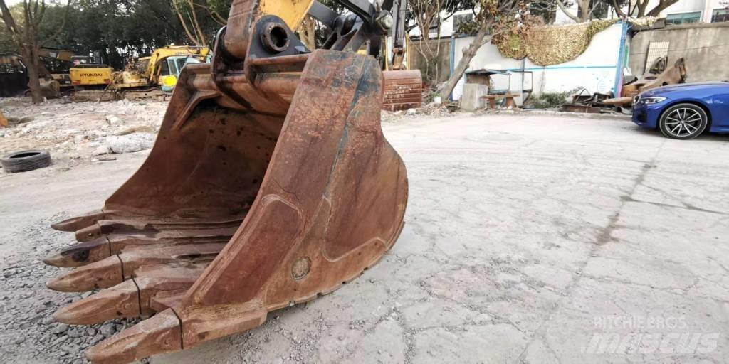 Hyundai 520L-9VS Crawler Excavators