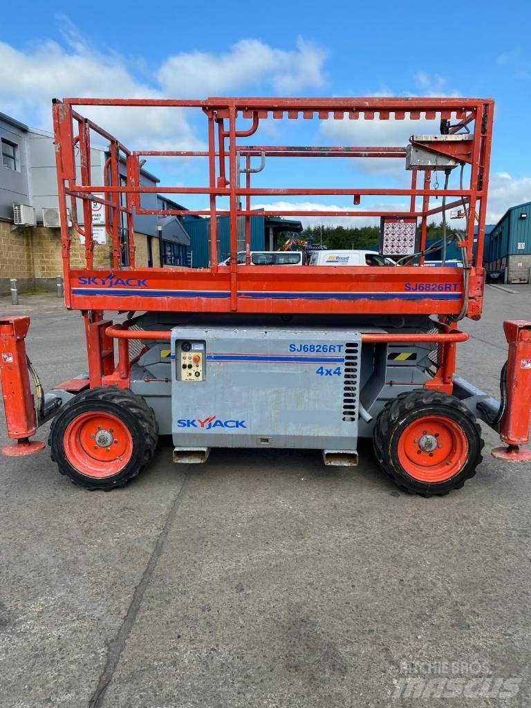 SkyJack SJ 6826 RT Scissor Lifts