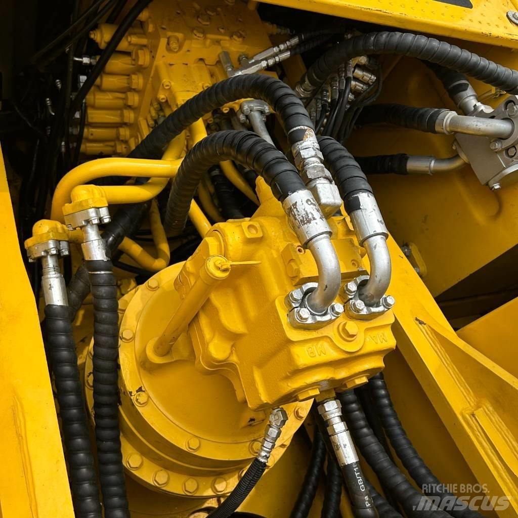 Komatsu 450 Crawler Excavators