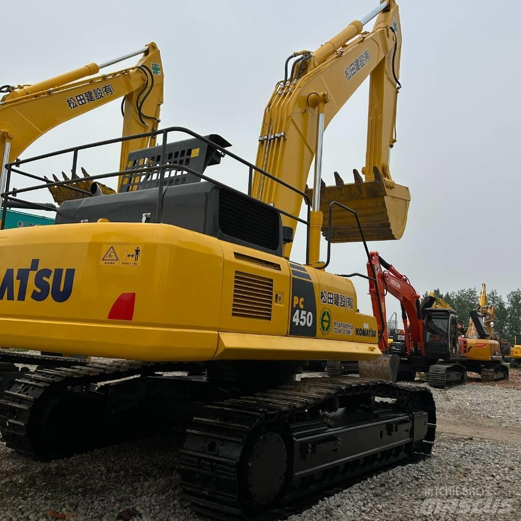 Komatsu 450 Crawler Excavators