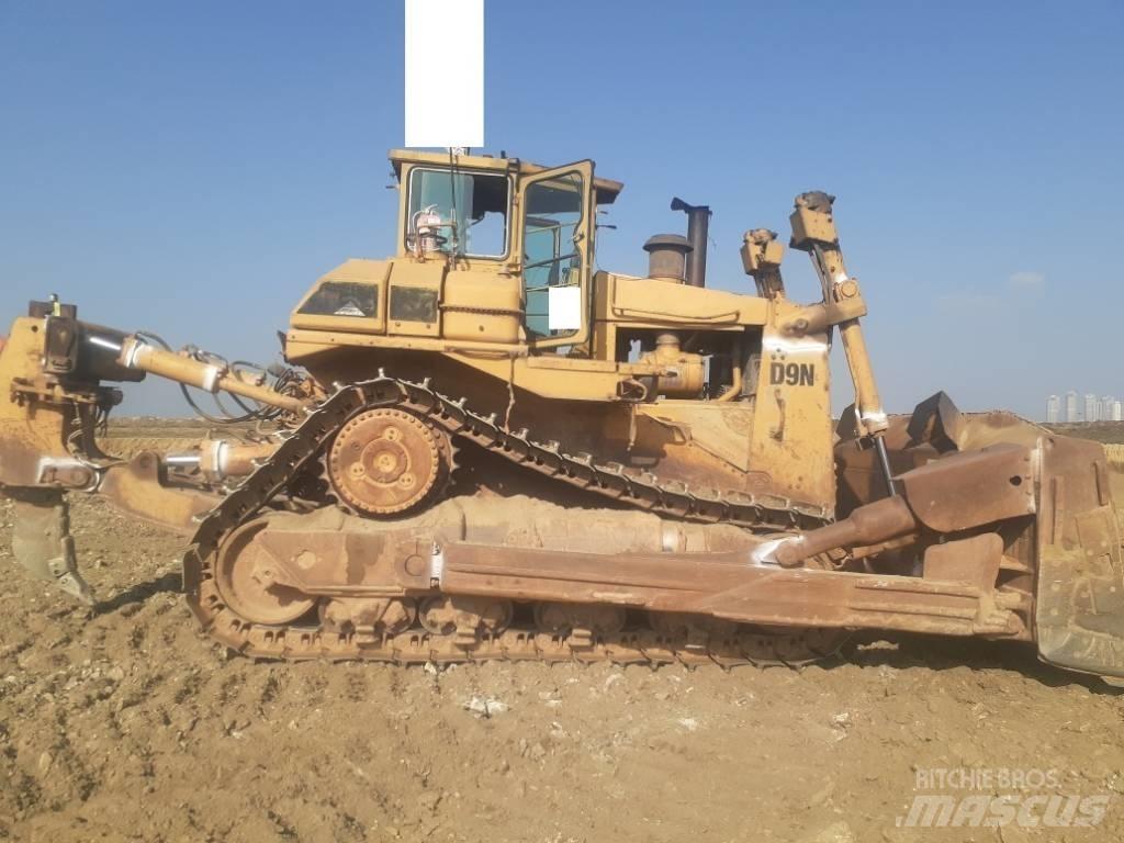 CAT D 9 N Crawler dozers