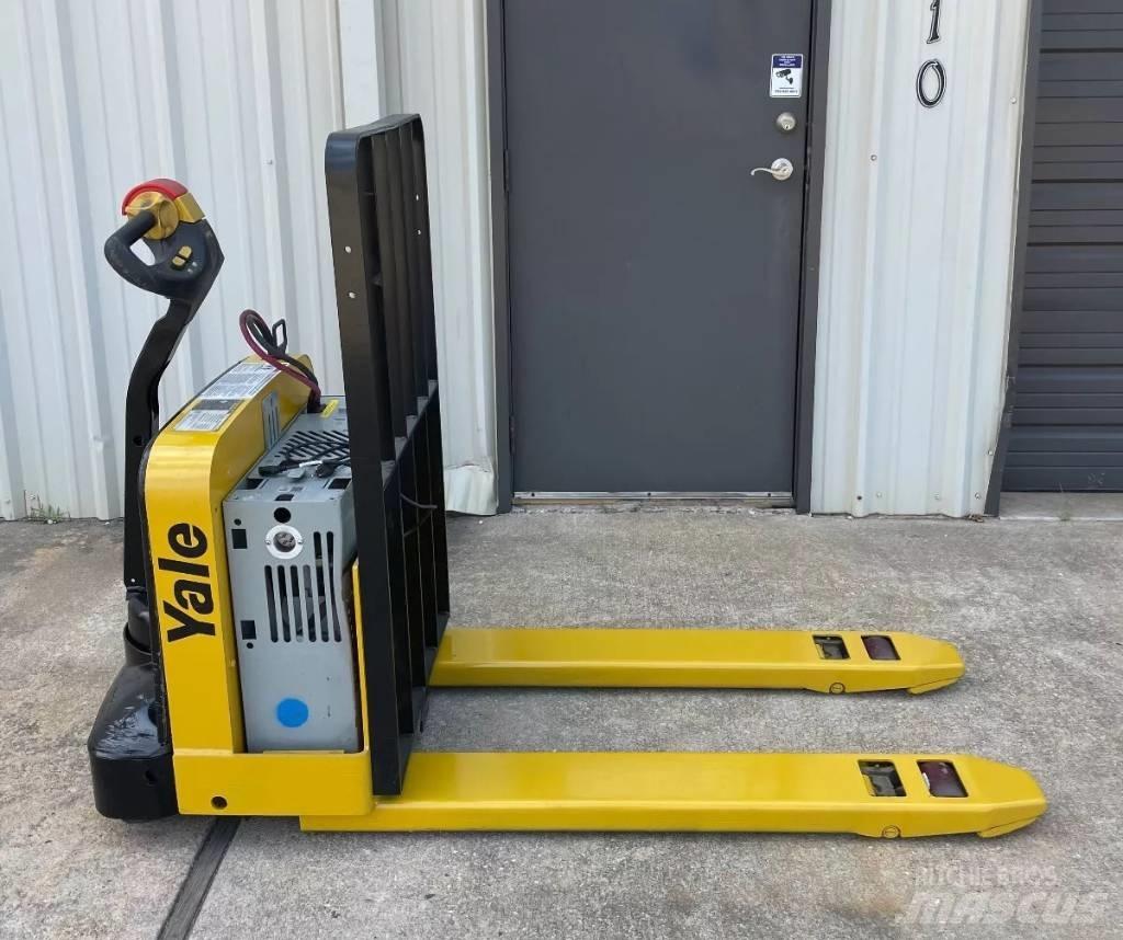 Yale MPW050 Pallet Truck