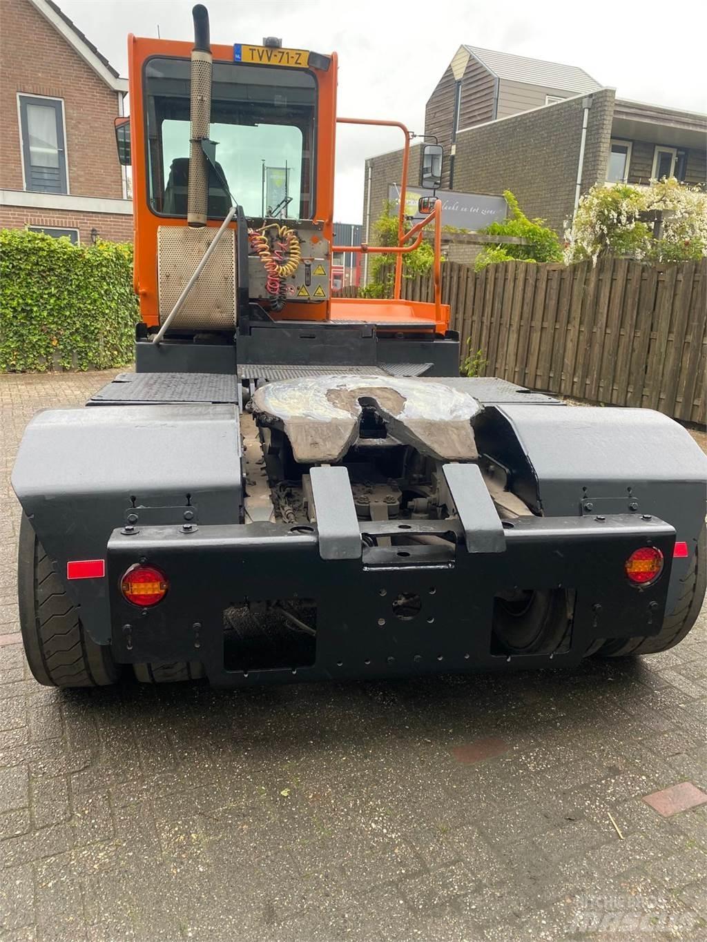 Terberg YT182 Shunt Trucks