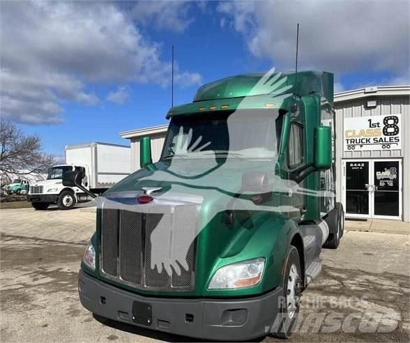 Peterbilt 579 Conventional Trucks / Tractor Trucks