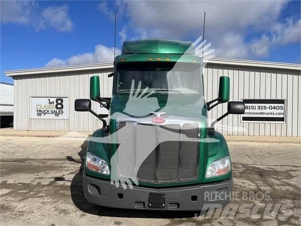 Peterbilt 579 Conventional Trucks / Tractor Trucks