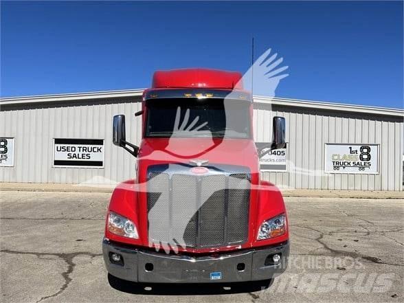 Peterbilt 579 Conventional Trucks / Tractor Trucks