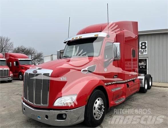 Peterbilt 579 Conventional Trucks / Tractor Trucks
