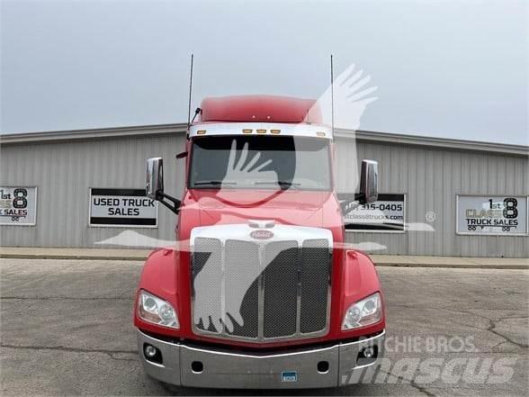 Peterbilt 579 Conventional Trucks / Tractor Trucks