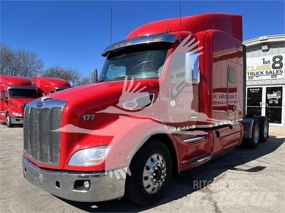 Peterbilt 579 Conventional Trucks / Tractor Trucks