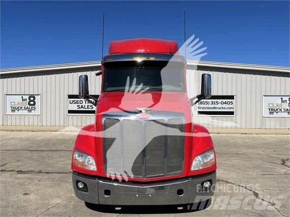 Peterbilt 579 Conventional Trucks / Tractor Trucks