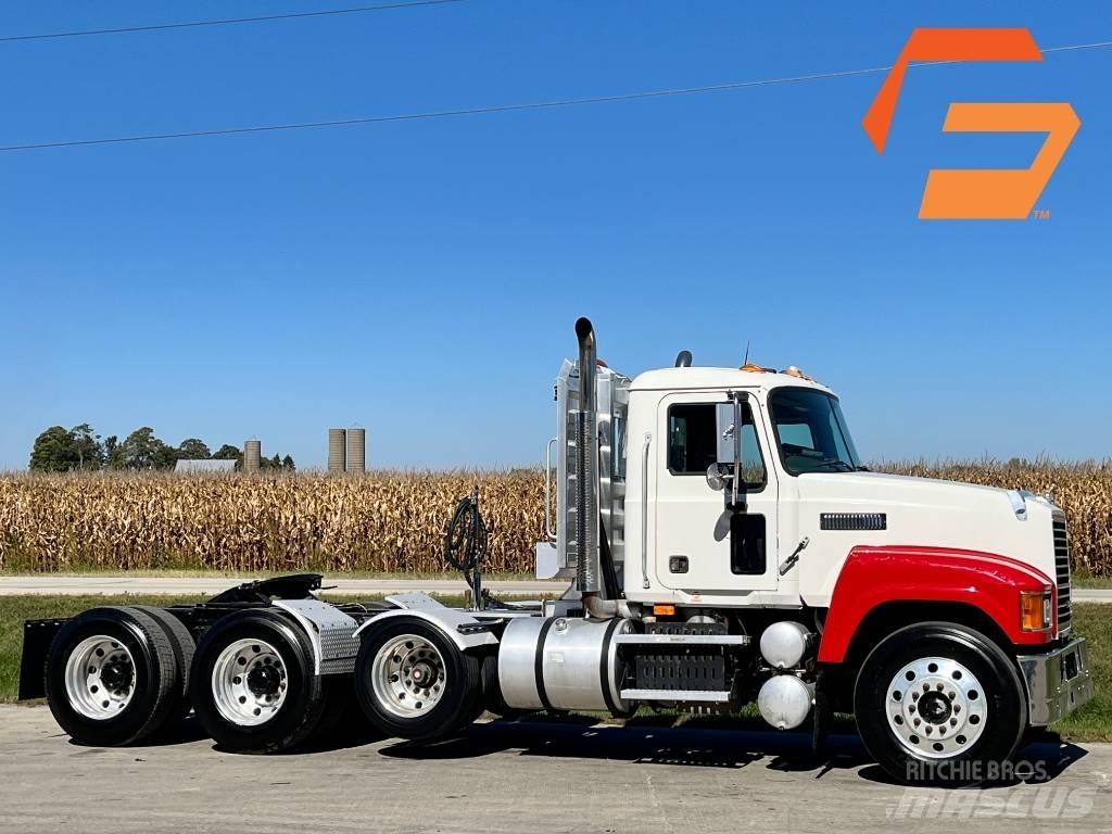 Mack CHU 613 Conventional Trucks / Tractor Trucks