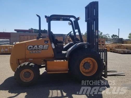 CASE 586H Rough Terrain Trucks