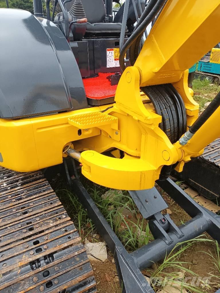 Komatsu PC 40 Crawler Excavators
