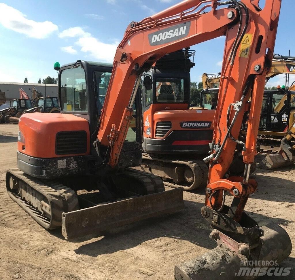 Doosan DX 60 R Mini Excavators <7t (Mini Diggers)