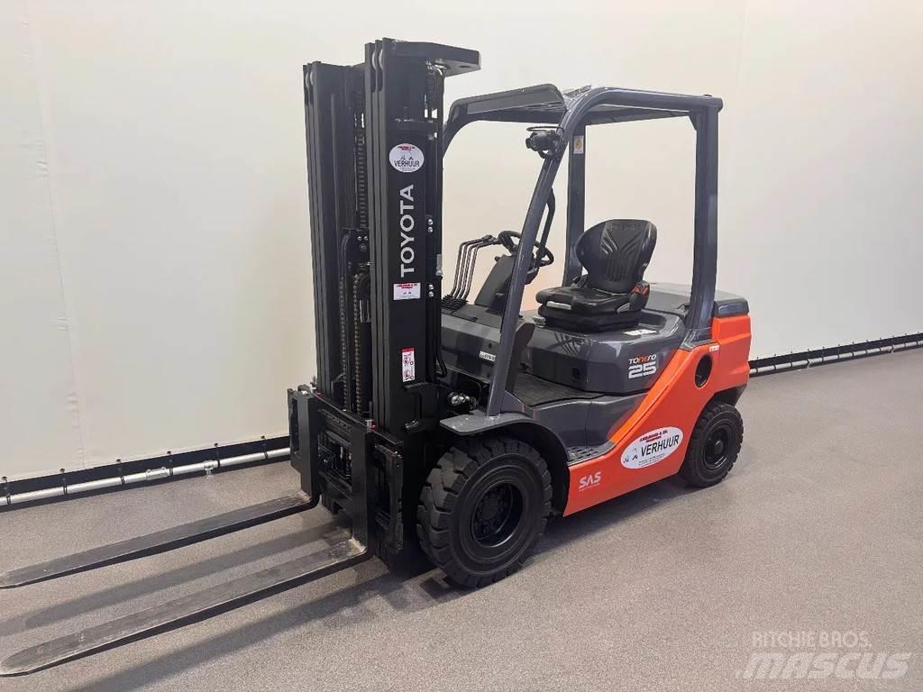Toyota 52-8 FDF 25 Diesel Forklifts