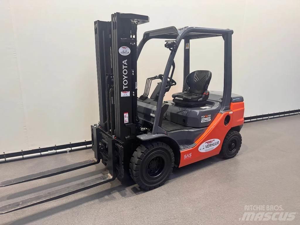 Toyota 52-8 FDF 25 Diesel Forklifts