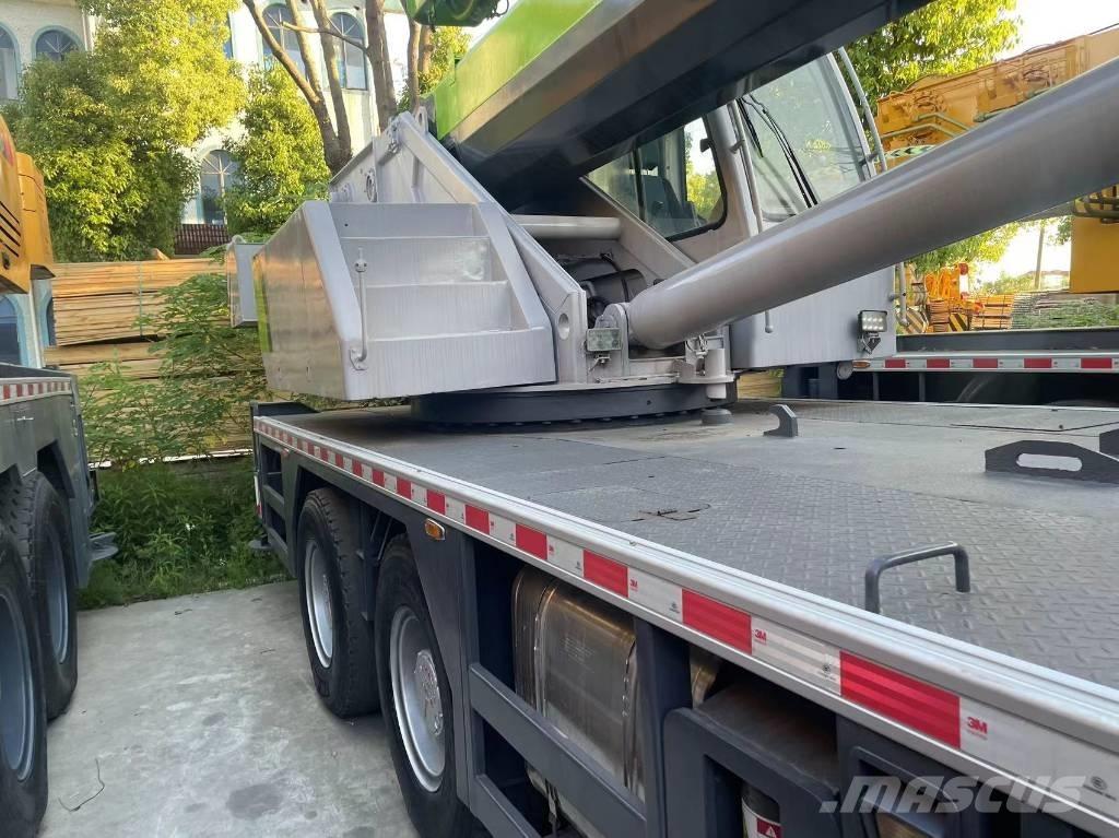 Zoomlion ZTC 251 V Mobile and all terrain cranes