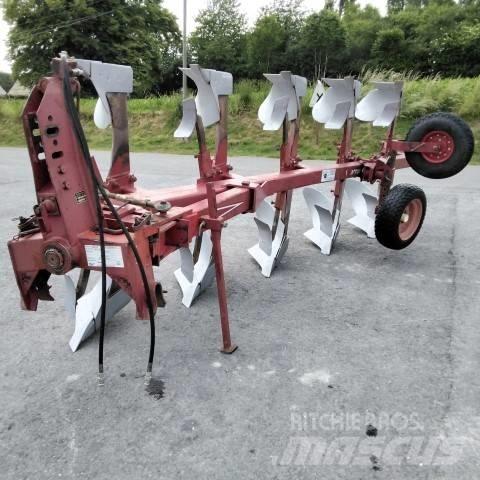 Naud RX406 Reversible ploughs