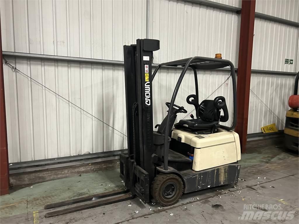 Crown SC3013 Electric Forklifts