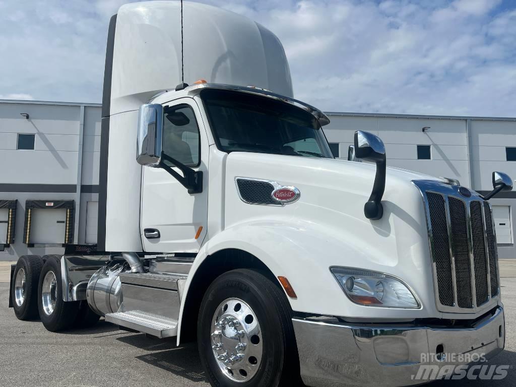 Peterbilt 579 Conventional Trucks / Tractor Trucks