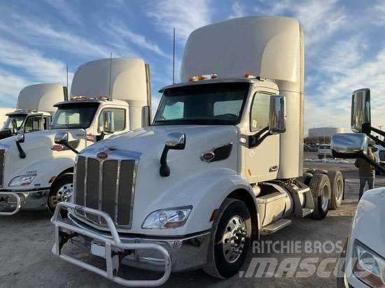 Peterbilt 579 Conventional Trucks / Tractor Trucks