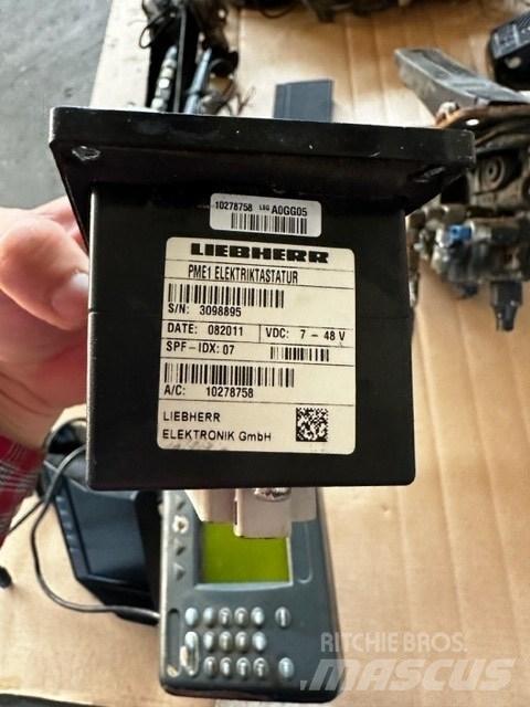 Liebherr L 566 PME 1 Electronics