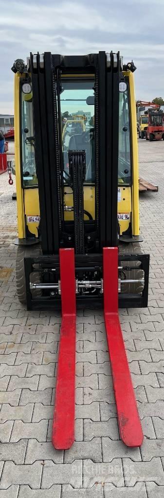 Hyster J3.5XN Electric Forklifts