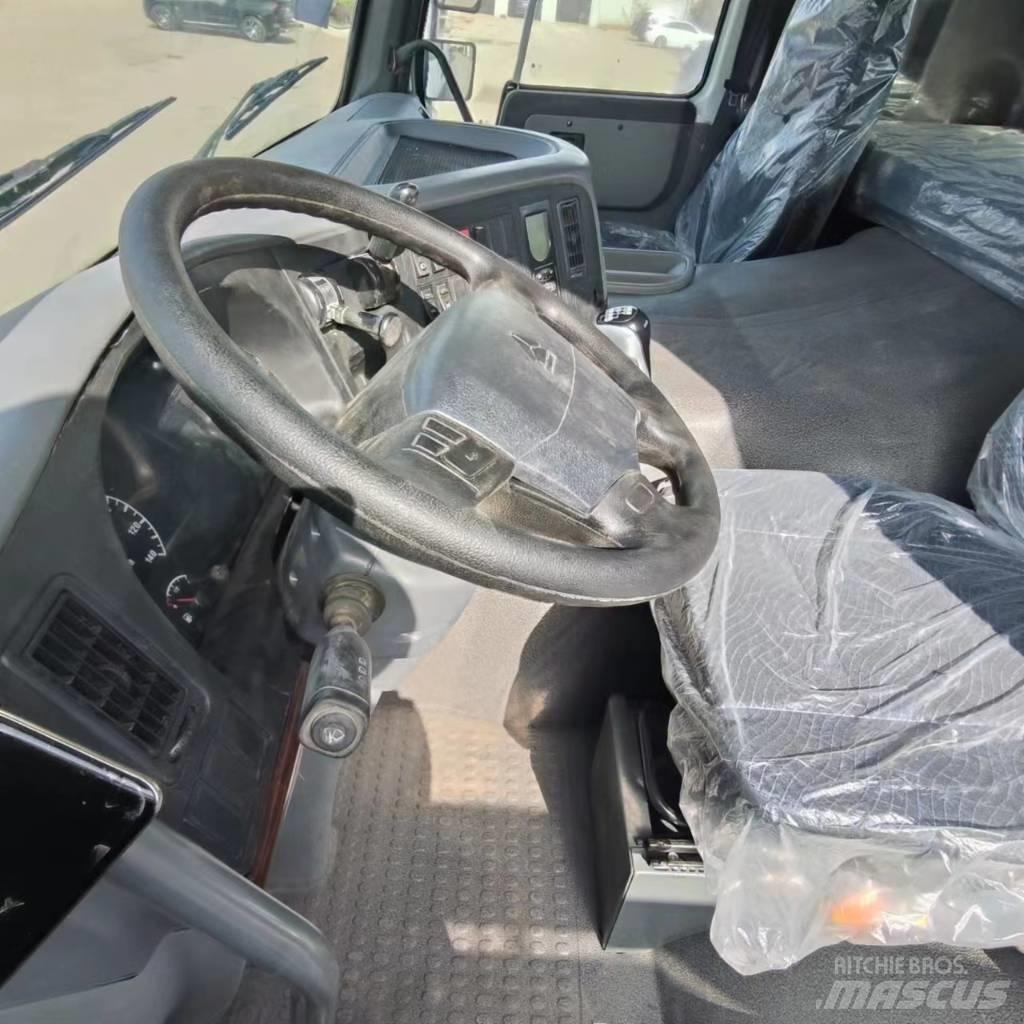 Howo Tractor 375 Conventional Trucks / Tractor Trucks