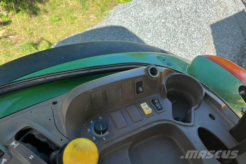 John Deere 5090 R Tractors