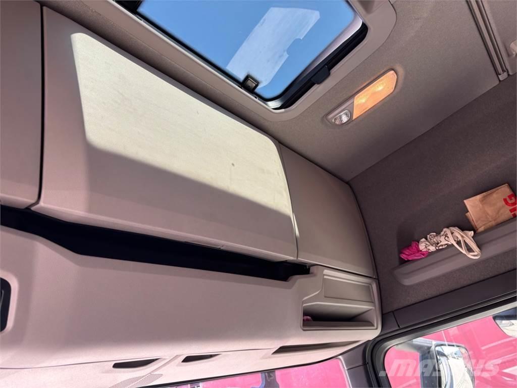 Scania R450 Conventional Trucks / Tractor Trucks