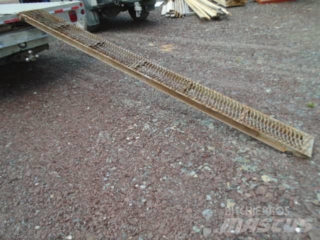 GMC C6500 Flatbed Trucks