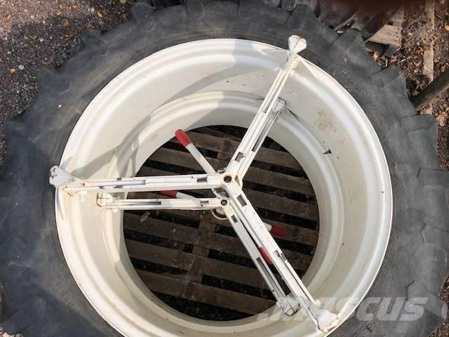Pirelli 13.6 R38 Tires, wheels and rims