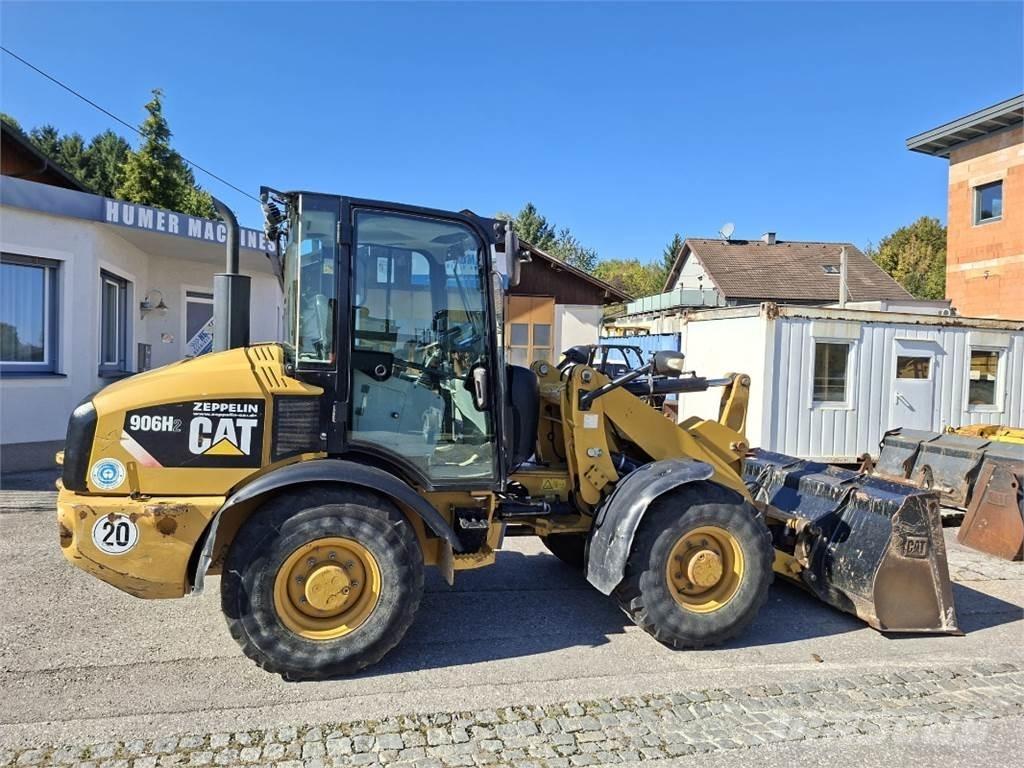 CAT 906H2 Wheel Loaders