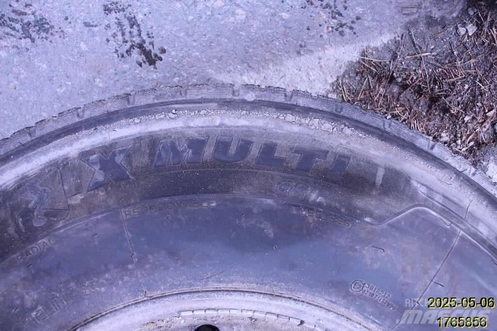  Entreprenad Däck Tires, wheels and rims