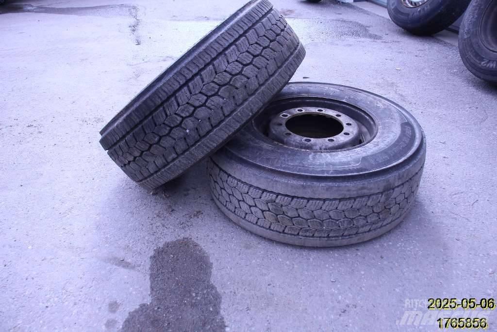  Entreprenad Däck Tires, wheels and rims