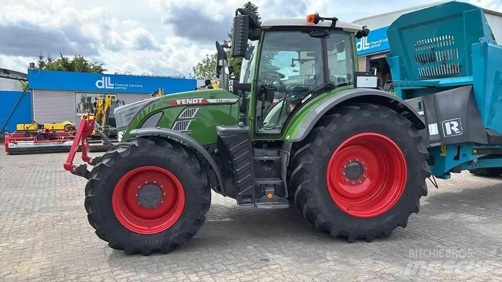 Fendt 724 Profi Tractors