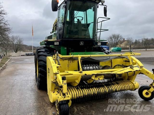 John Deere 6950 Foragers