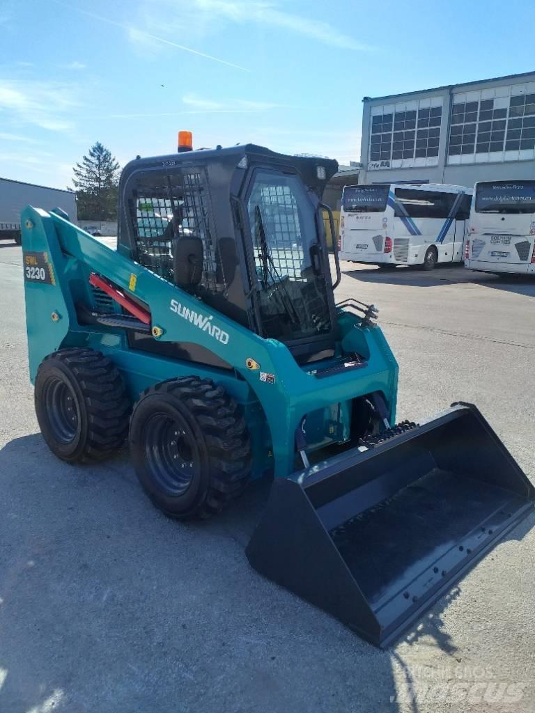 Sunward SWL3230 Skid Steer Loaders